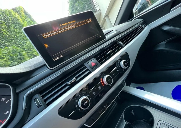Audi A4 cena 59900 przebieg: 201000, rok produkcji 2016 z Łobez małe 352